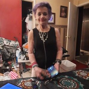 Meet your Posher, Brenda